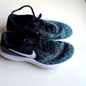 Nike Black and Teal Athletic Running Sneakers